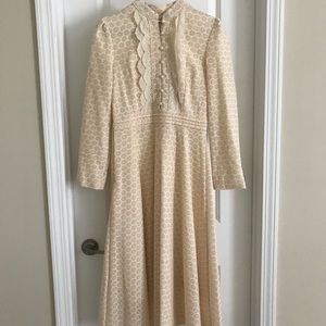 Beautiful lace midi dress